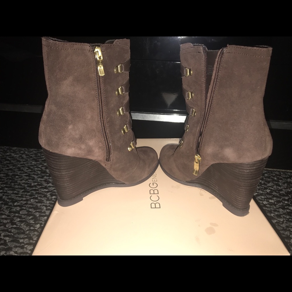 BCBG BOOTIES